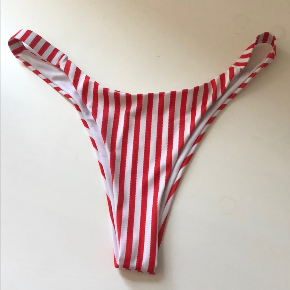 Cheeky bikini bottom